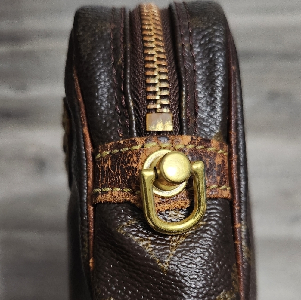 Louis Vuitton Monogram Pochette Bag - Picture 9 of 14